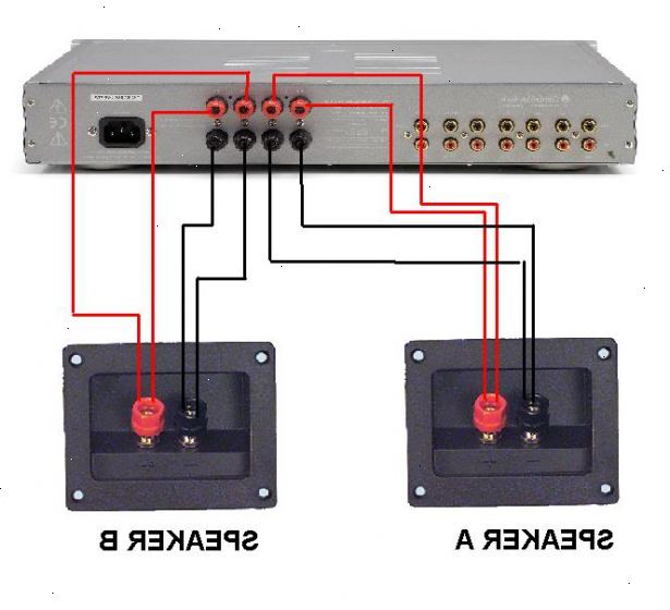 Hvordan slå to høyttalere med en kanal amp. Hvis du kobler høyttalerne i serien, legger du til høyttaler impedans sammen.