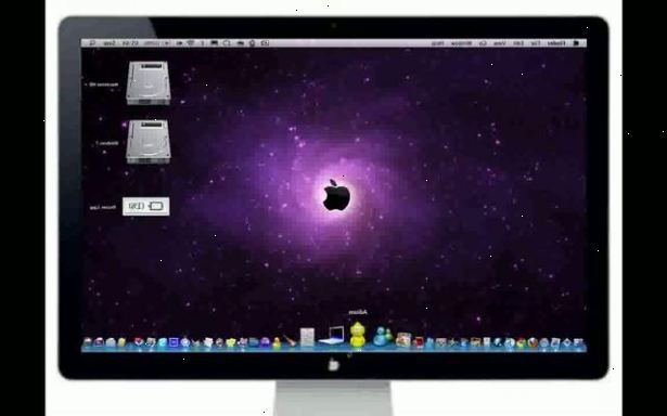 Hvordan du manuelt endre fargen på dokken din i Mac OS X Leopard. Gå til Macintosh HD> system> bibliotek> CoreServices> dock.