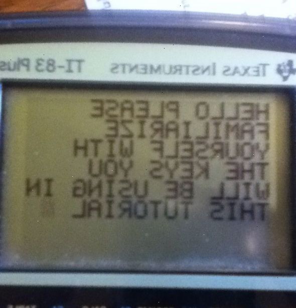 Hvordan programmere ligningen løsere på alle ti grafiske kalkulatorer. Slå på kalkulatoren.