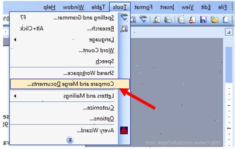 Hvordan flette dokumenter i Microsoft Word. Klikk på "Insert"-kategorien i et nytt dokument.
