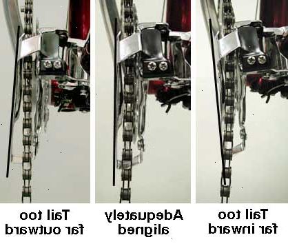 Hvordan du justerer en front sykkel giret. Sett sykkelen i sin laveste giret.